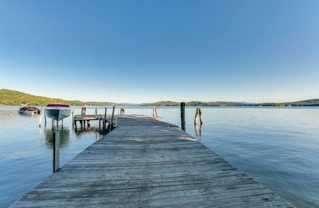 Charming waterfront cottage at Weirs Beach with shared dock and WifI