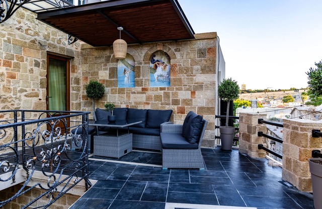 Chateau Anax Boutique Hotel