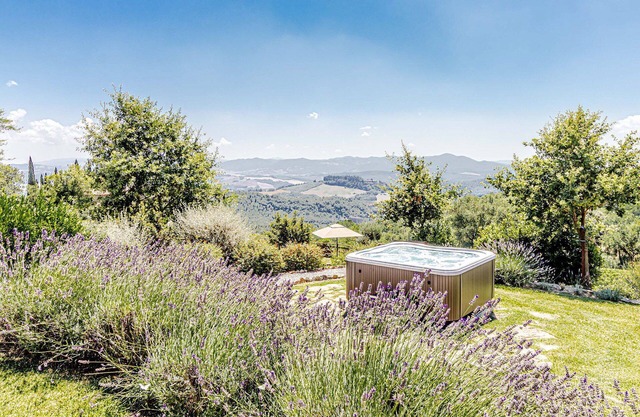 Chateau La Siroque –Villa with private pool