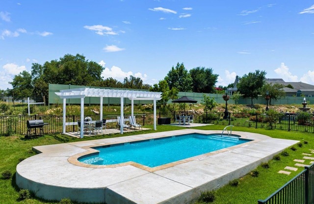Chateau-Silkie 2 private Bedrooms & pool