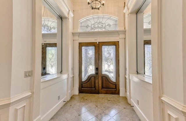 Chateau Willine 7 Bedrooms Mansion