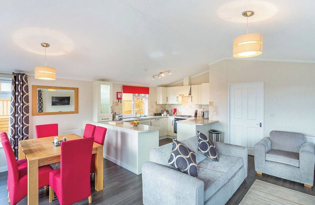Cheddar Lodge Premier WF