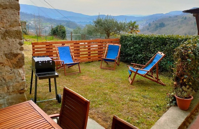 Cheerful holiday home in Poggio with private garden