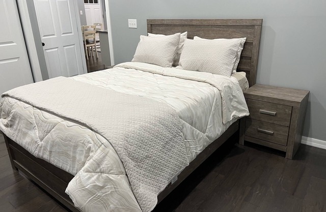 Cheerful, renovated 3 bedroom home with parking.