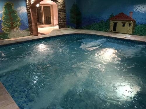 Cheerful standalone villa with pool and waterfall