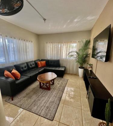 Cheerfull 4 bedroom Villa with pool #VillaLioness