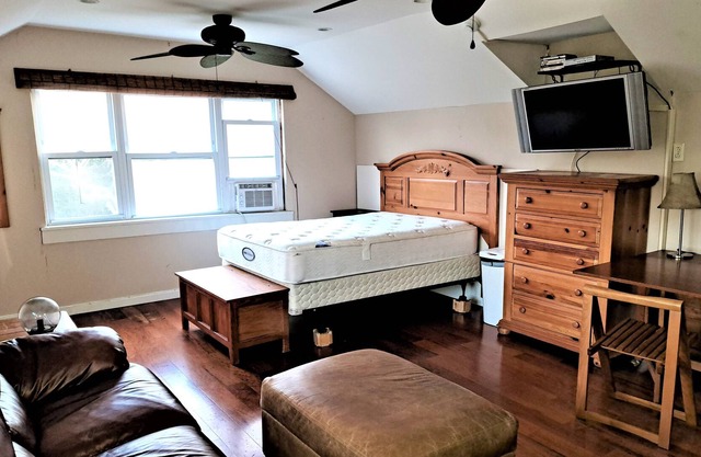 Cherry Grove Hideaway