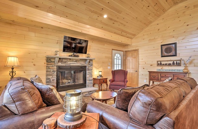 Chestertown Hideaway w/Lake & Beach Access!
