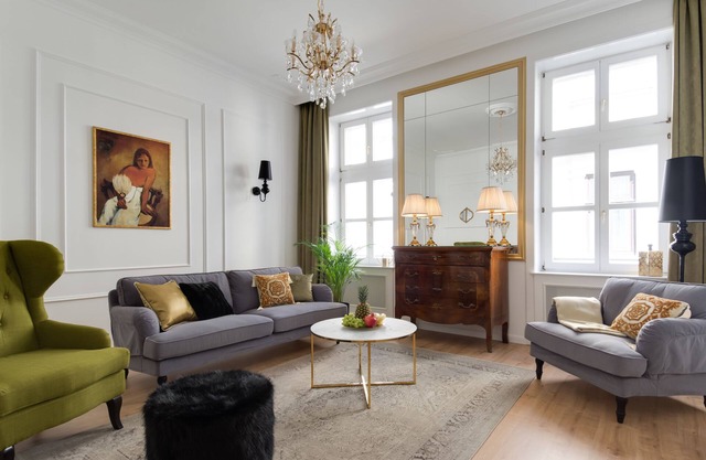 Chestnut & Eliza Suites - Superior Homes