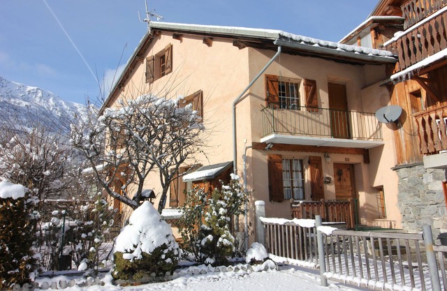 Chez Leone, Atmospheric original stone chalet in Meribel