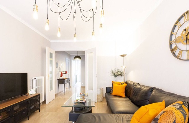 Chez Philippe : bright design flat, center of Antibes