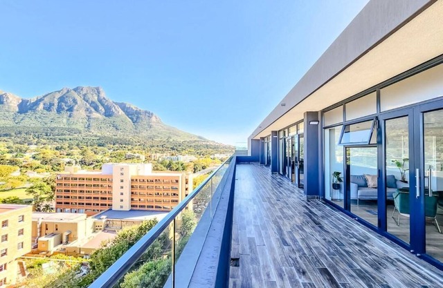 Chic 1-bedroom apartment with WiFi, fitness room in wonderful Cape Town