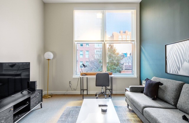 Chic 1BR in Penn Quarter w/Pool + large garden, near metro by Blueground