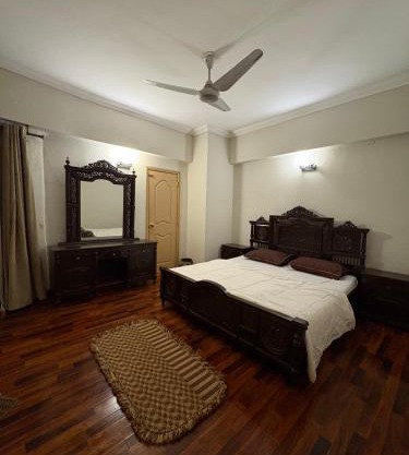 Chic 1BR suite w private K&B