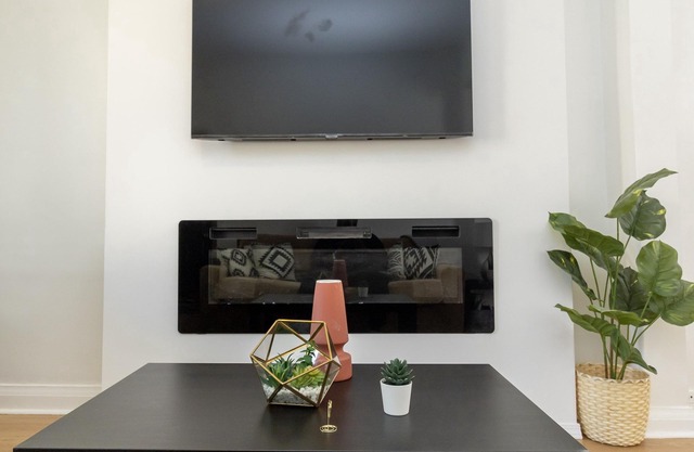 Chic and stylish 2 bedroom house in Winnipeg