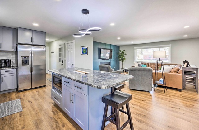 Chic Bentonville Home ~ 1 Mi From Downtown!