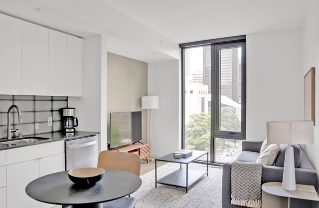 Chic First Hill 1BR w/Gym & Coworking, by Blueground