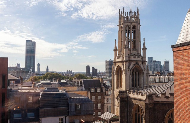 Chic Flat with Stunning City Views