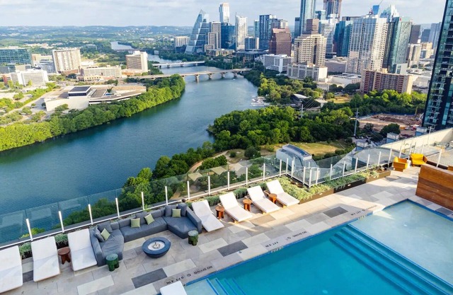 Chic Hotel with city views in downtown Austin Texas. Pets Welcome
