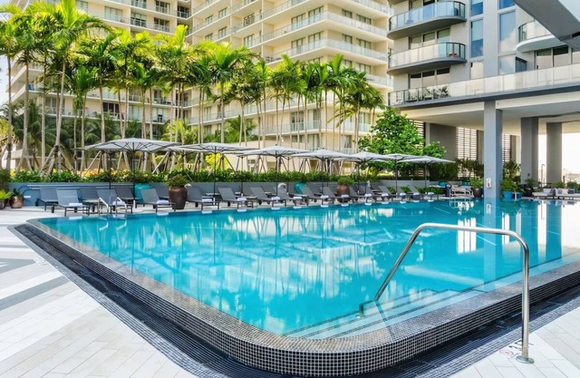 Chic Miami Escape: Stylish Suite with Rooftop Pleasures | Pet-Friendly | 4 Units