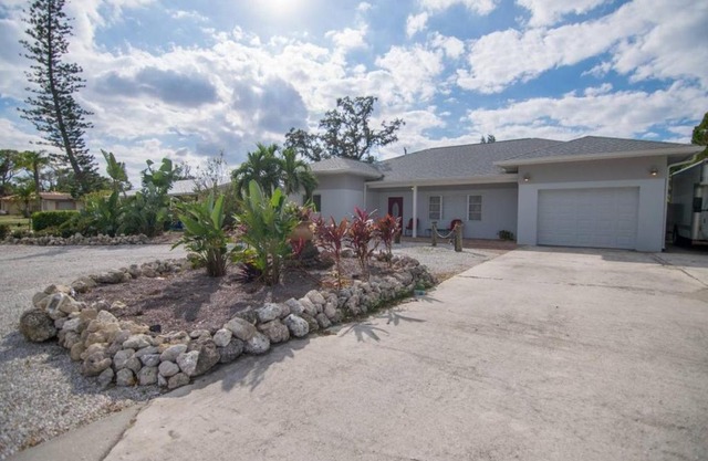 Chic Private Pool Home Minutes to Bonita Beaches