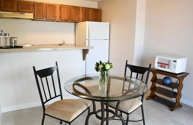 Chic Stay in La Jolla's Coastal Haven! Oceanview Unit! Oceanfront Hotel w/Pool!