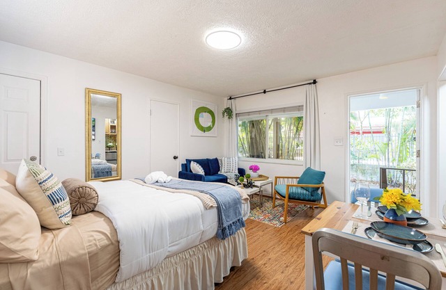 Chic Studio with WiFi and AC in awesome Fort Lauderdale Beach