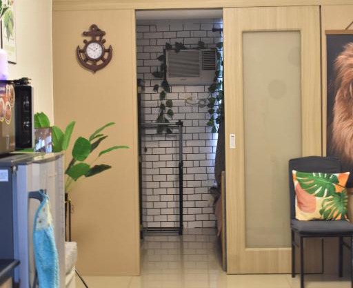 Chillax Condotel - Shore Residences