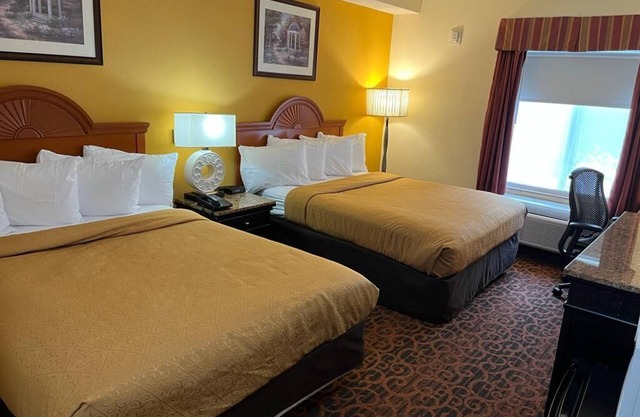 Chocolate Express Hotel & Suites Hershey