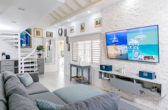 Choose To Be Happy @ The Seville #E3 [2-Bedroom]