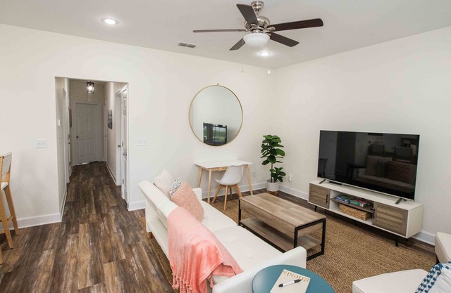 Christine's Cottage - in the heart of Thomasville