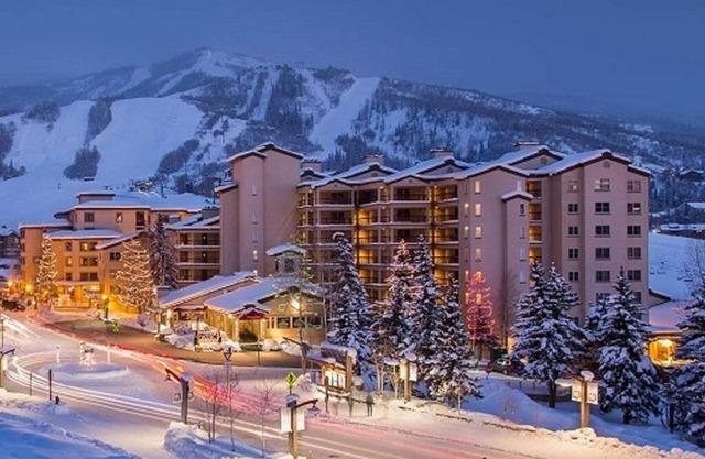 Christmas Week at Ski-in Ski-out Luxury Resort