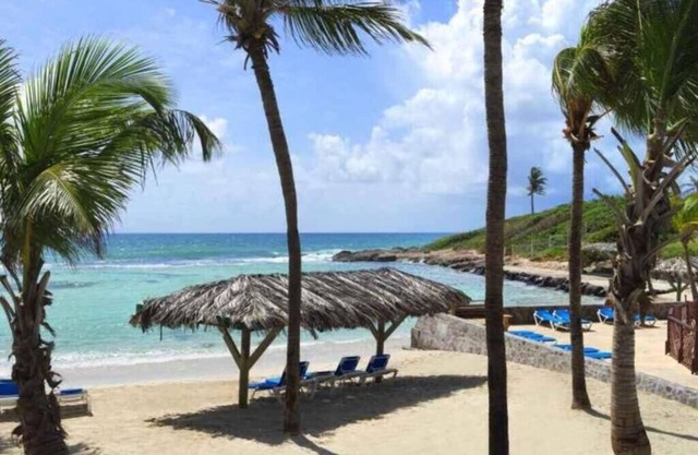 Chrys's Enjoy, Manganao Hôtel, à 5 min de sa plage privée.