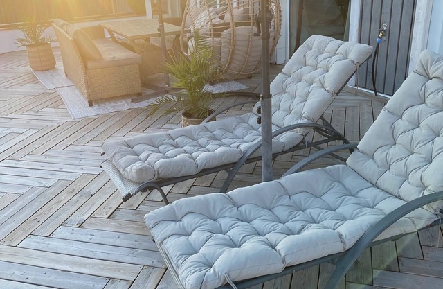 City and beach poolvilla with AC and WiFi close to lovely Tylösand