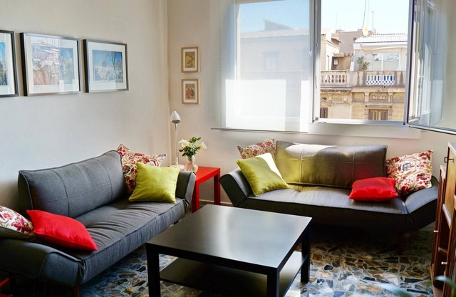 City center apartment perfect for couples in Barcelona