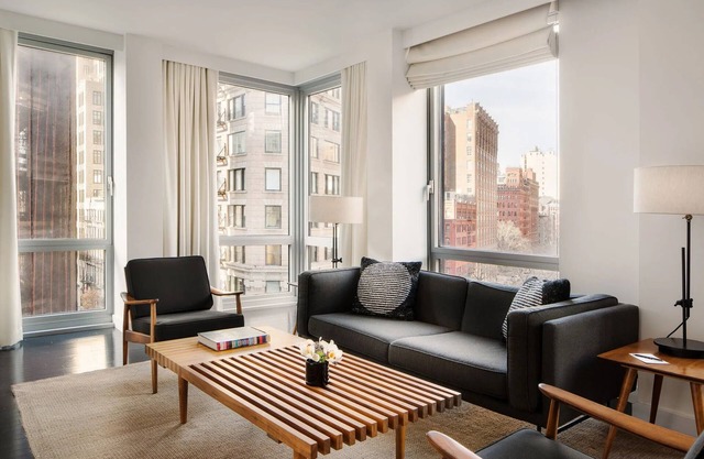 City Escapade! Explore the Beauty of New York City! Relaxing unit for your stay!