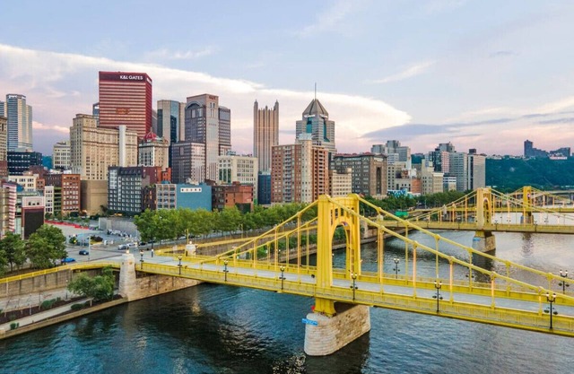 City Living: Budget-Friendly 1BD Walk to Stadiums