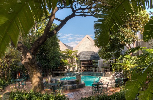 City Lodge Sandton, Katherine Street