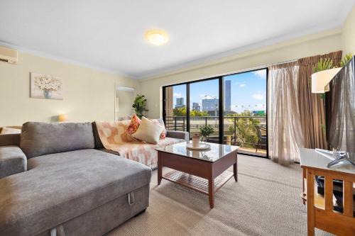 City Views & Resort-Style Living Pool Tennis & Parking