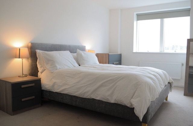 Cityscape Views | Pvt Balcony | 1BD | Notting Hill