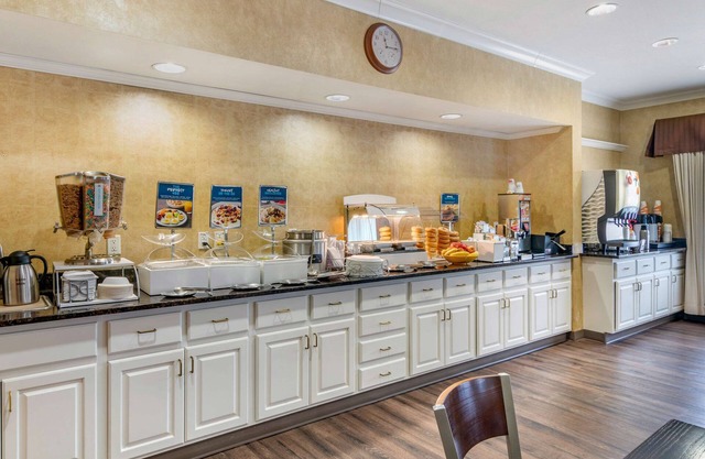 Clarion Pointe Medford