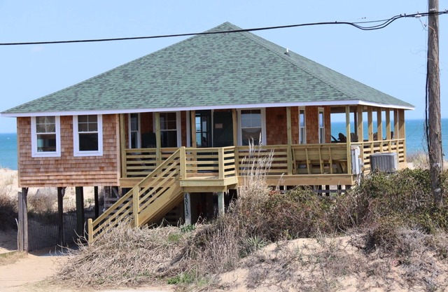 CLASSIC 1935 OCEANFRONT BEACH COTTAGE