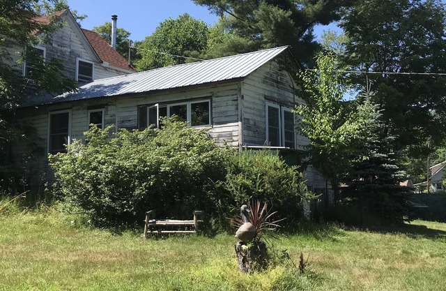 Classic Catskills Farmhouse with wood stove