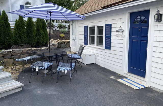 Classic Maine Beach Cottage - In the Heart of Ogt. Village , Walk to everything