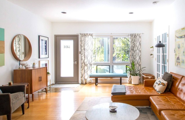 Clean, Cool, and Chic Condo for 30day+ Rent!