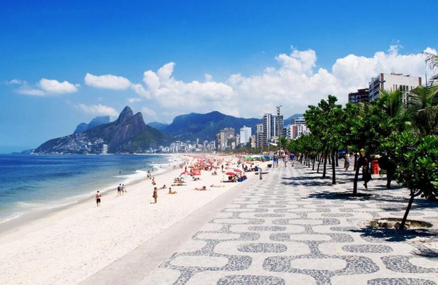 CLH Suites Domingos Ferreira