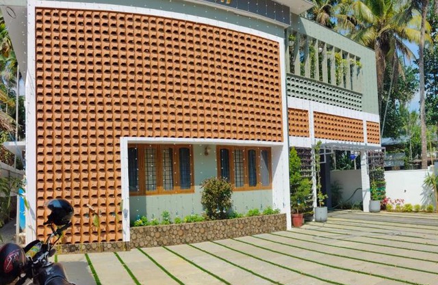 Clive Ten Resorts Athirapilly