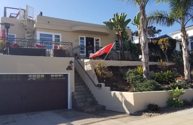 Close to Beach, 3 Decks, Rooftop, Views, HS WIFI, Quiet, Weekly Discounts