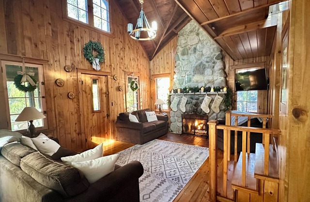 Close to New Buffalo, South Bend, Walk to Lake
