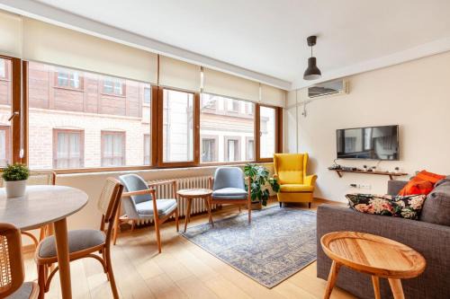 Close to Taksim; Cosy 1br apt